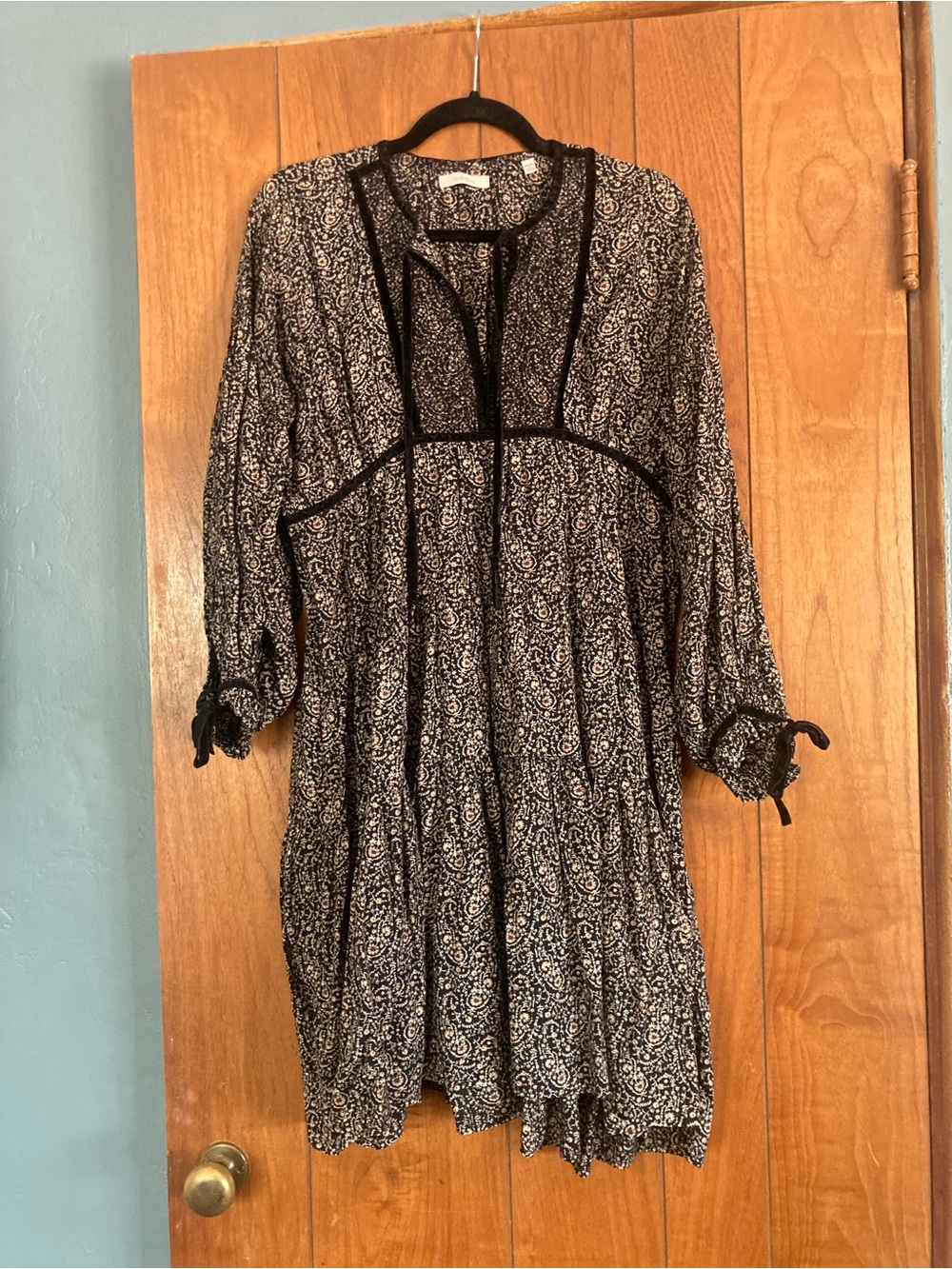 Doen Black and White Paisley Long Sleeved Dress